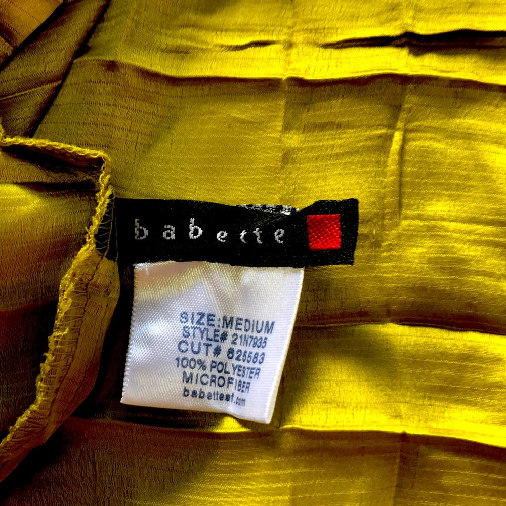 Lime green ladies blouse with snap buttons